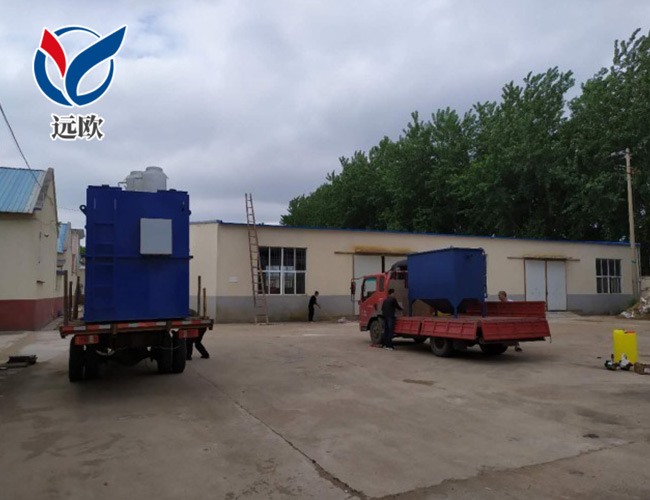 一體化污水處理設(shè)備和小型斜管沉淀器發(fā)貨現(xiàn)場(chǎng)